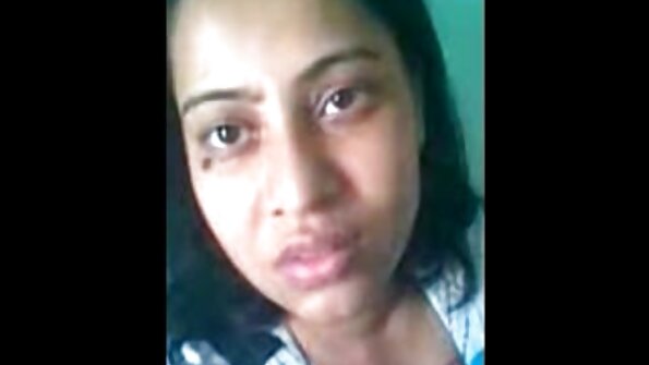 ஆகஸ்ட் டெய்லர் எண்ணெய் தடவி படுக்கையில் சாய்ந்தார்