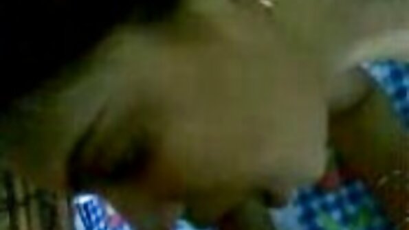 அவா ஆடம்ஸ் ஜானிஸ் ஹார்ட் ப்ரிக் சவாரி செய்ய வேண்டும்