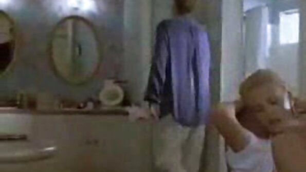 சீன் தனது GF இன் சிறந்த நண்பரை விட்டு விலகிச் செல்கிறார்