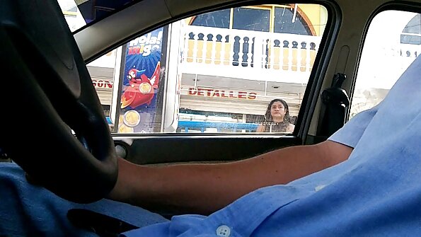 டீன் லாசி லெனான் மூன்று ஜோம்பிஸுடன் உடலுறவு கொண்டார்