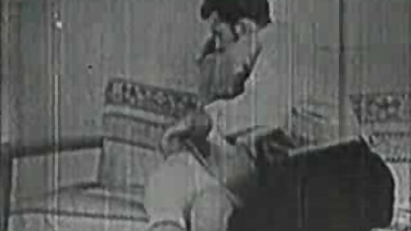 மோசமான குழந்தை அவளது நண்பனைப் புணர்கிறது